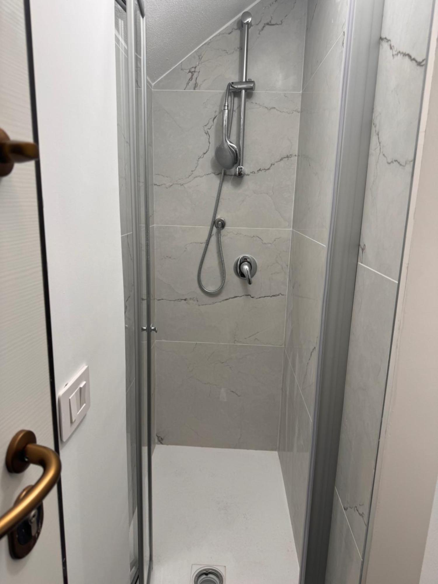 Suite Aurora Crotone Luaran gambar