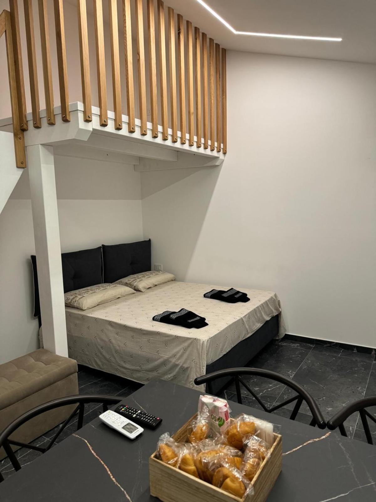 Suite Aurora Crotone Luaran gambar