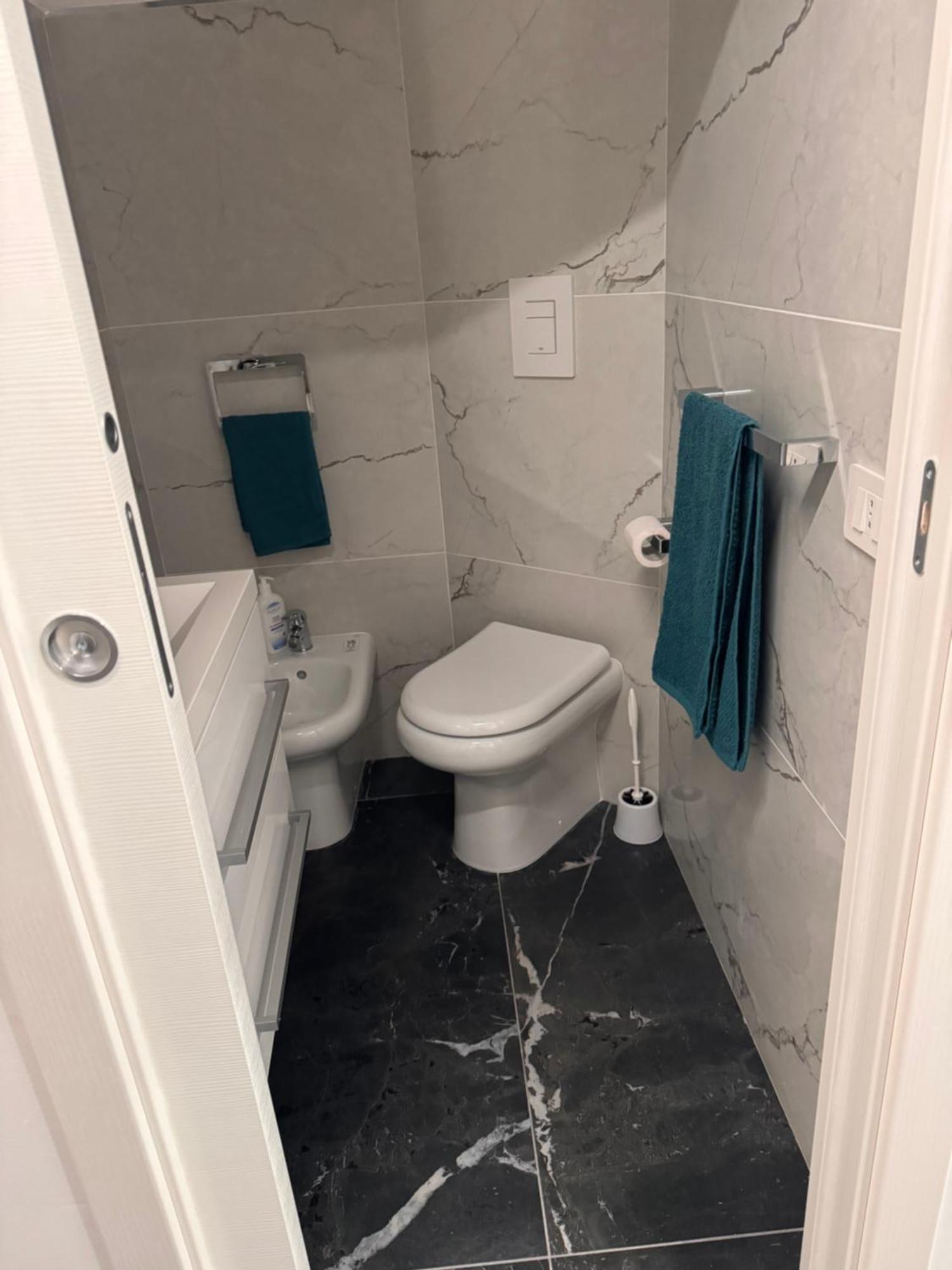Suite Aurora Crotone Luaran gambar
